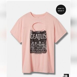 ⬇️ PRICE DROP 🆕️THE BEATLES CLASSIC FIT COTTON TEE WITH KEYHOLE CUTOUT